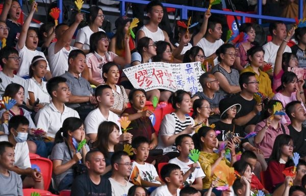 关于德国亮相国际赛场，赢得观众热烈掌声的信息