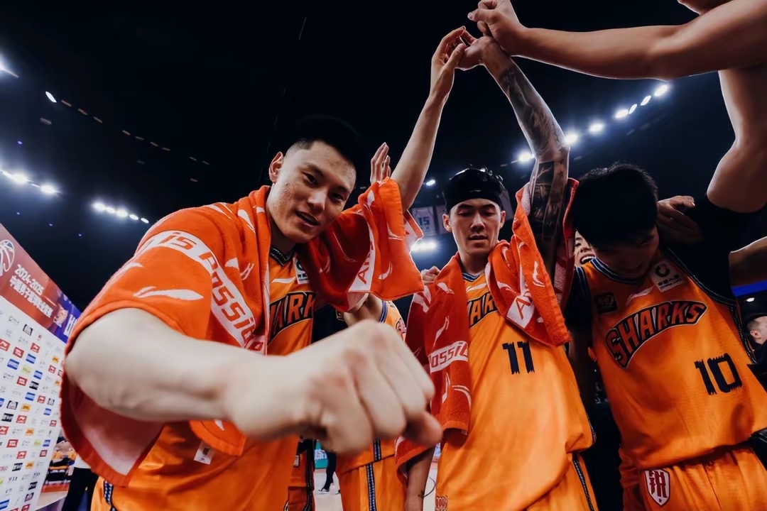 辽宁男篮主场击败上海男篮，取得六连胜