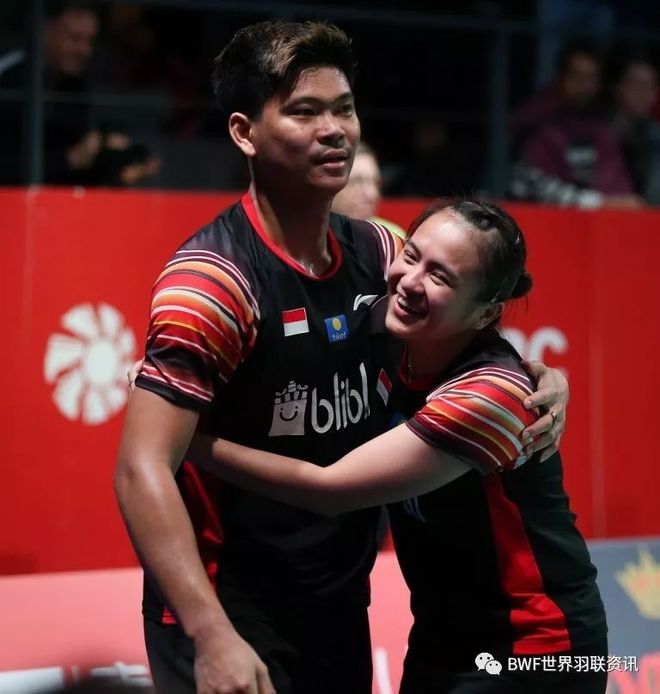 包含日本队碾压丹麦队，黄鸭组合高光表现的词条