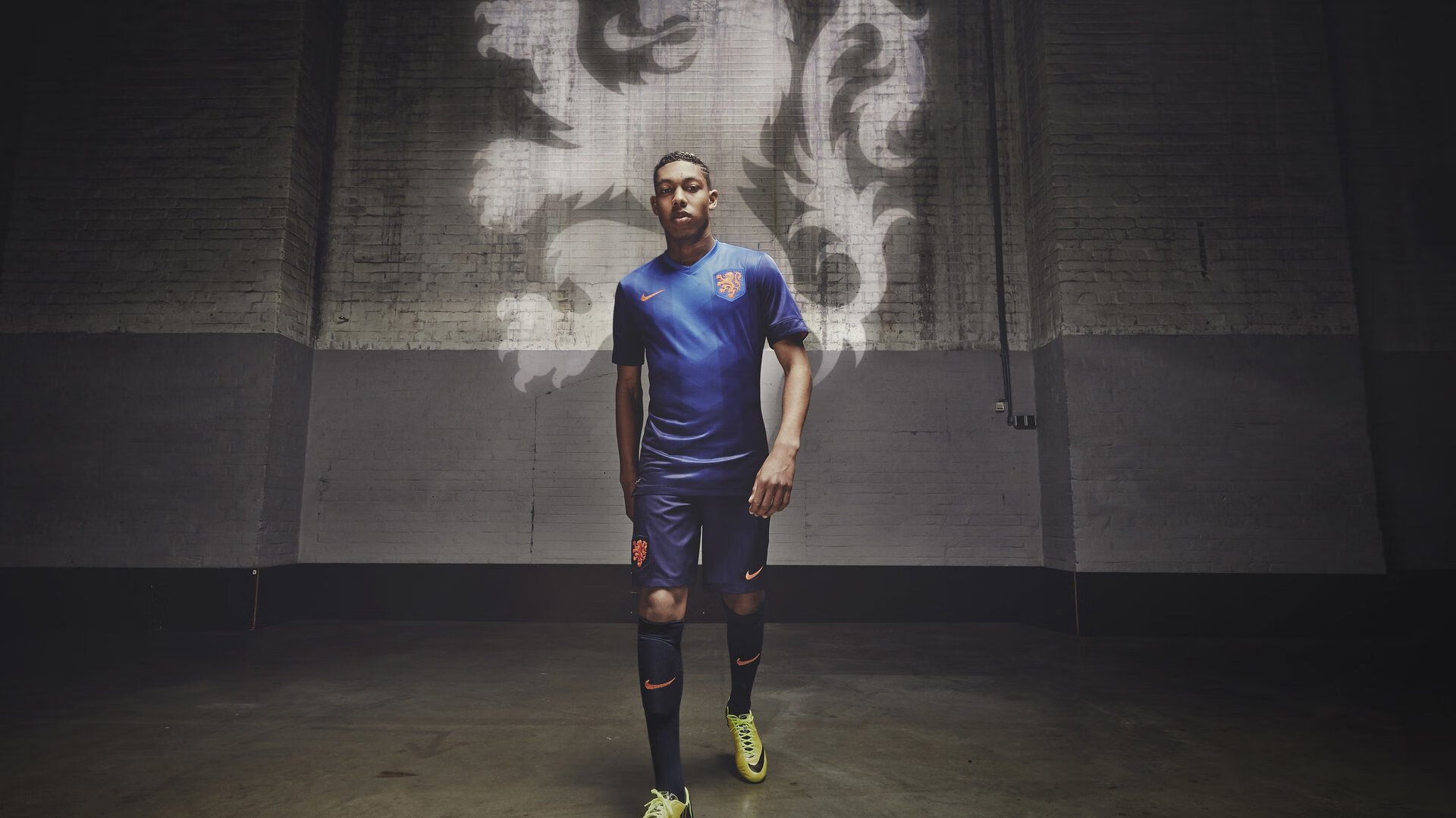 当马德里竞技遇上几内亚,阿坎吉的生涯之夜如何跨越足球世界的边界