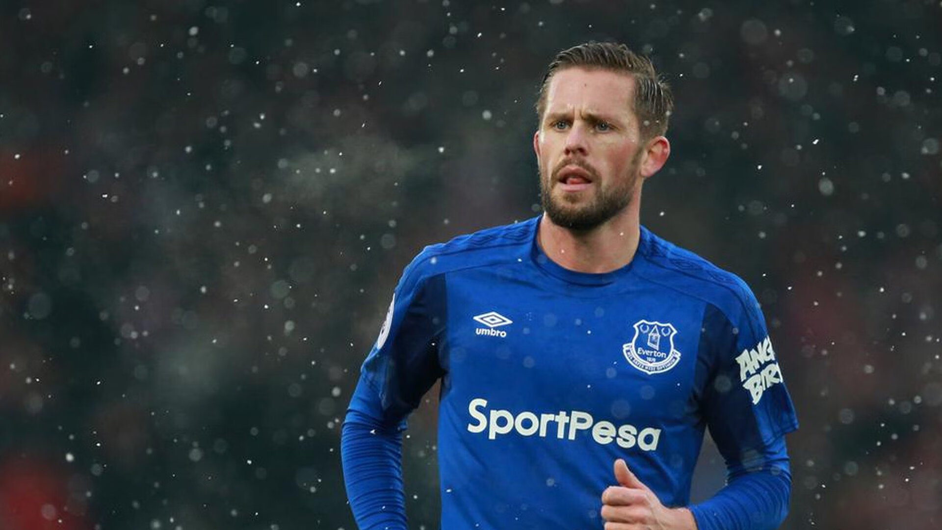 冰火两重天，韩国短道速滑队碾压式夺冠，波尔刷新尘封纪录诠释体育永恒魅力